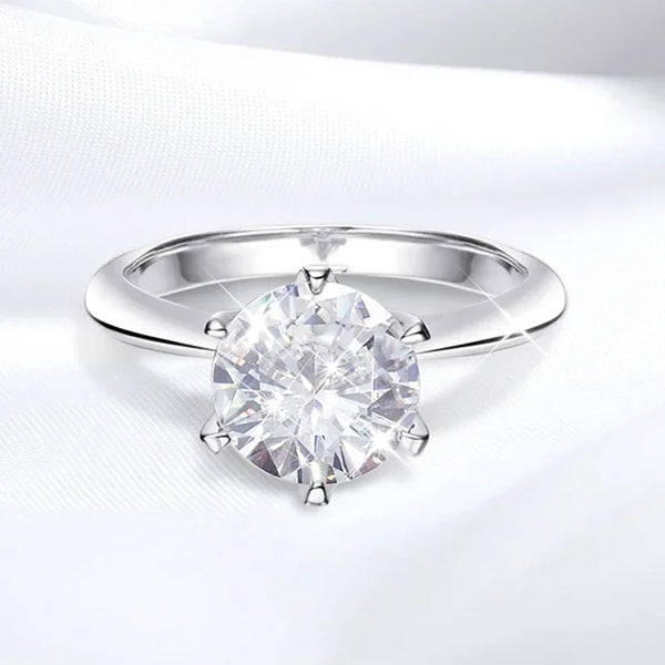 Bella – The Timeless Solitaire Moissanite Ring